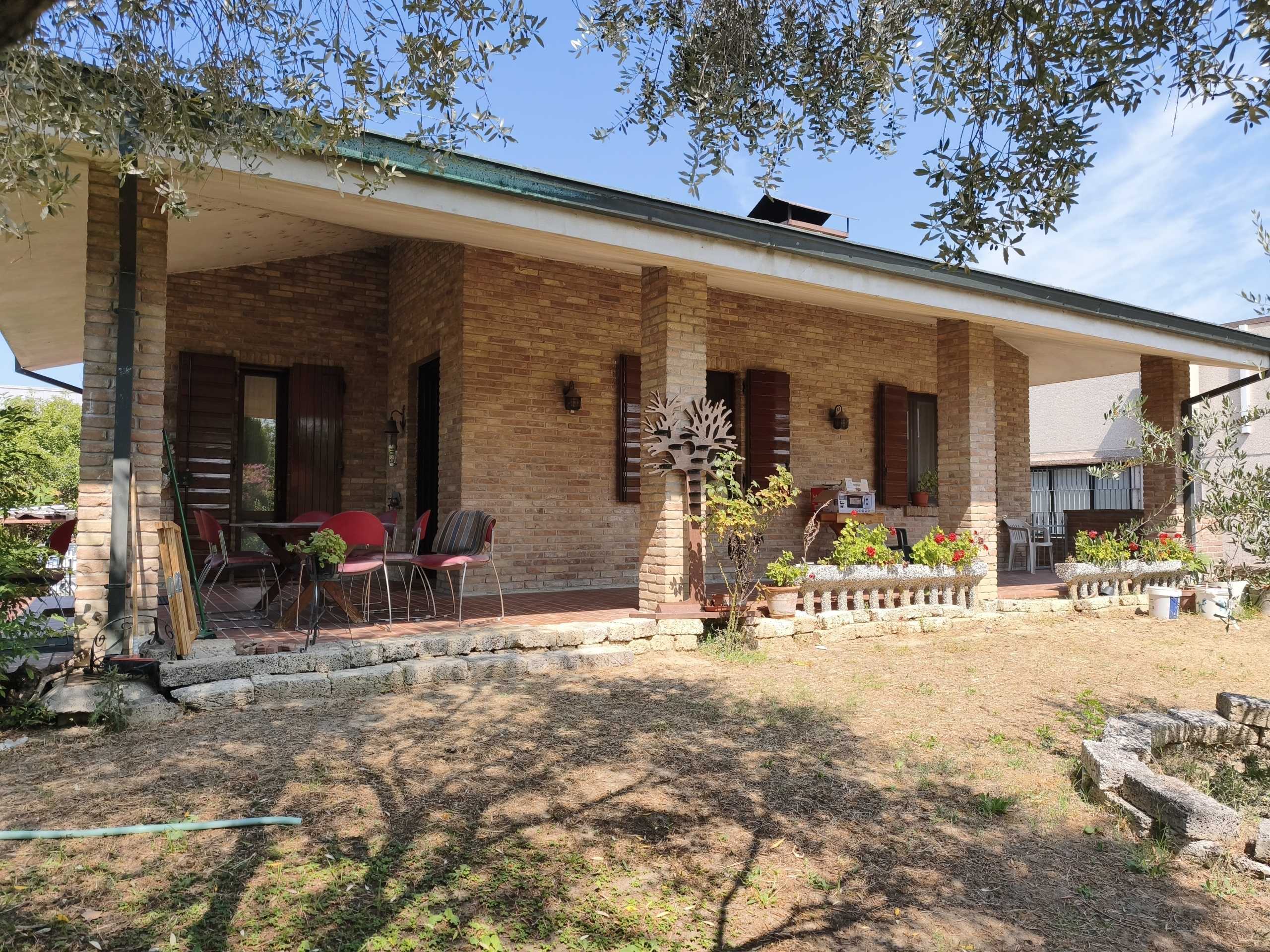 Casa indipendente Via Novella, Concordia sulla Secchia