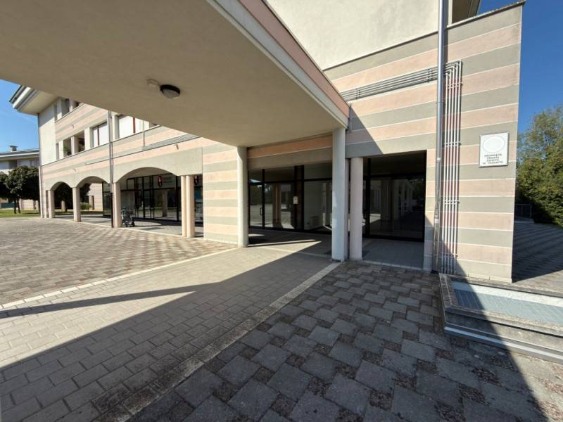 Negozio Viale Giuseppe Mazzini, Abano Terme
