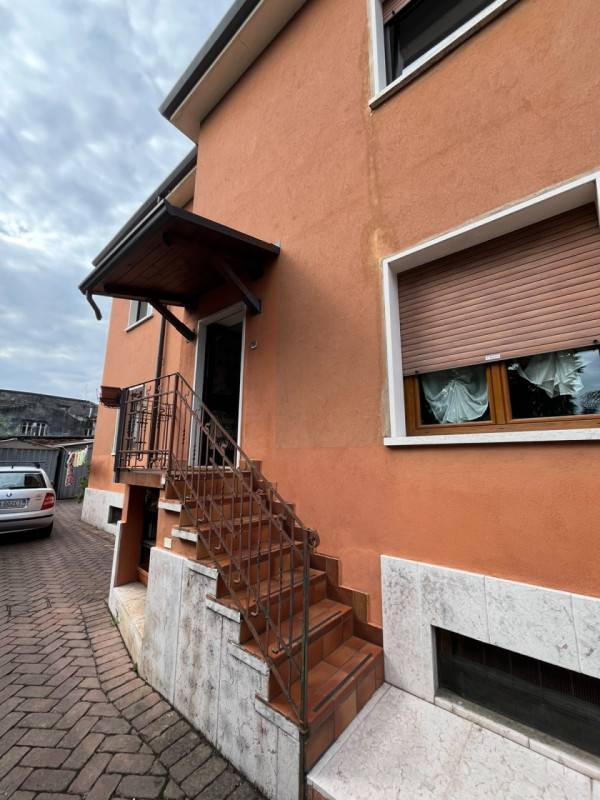 Casa Bi - Trifamiliare San Massimo, Verona