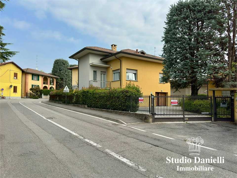 Casa indipendente Via Tofane, Giussano