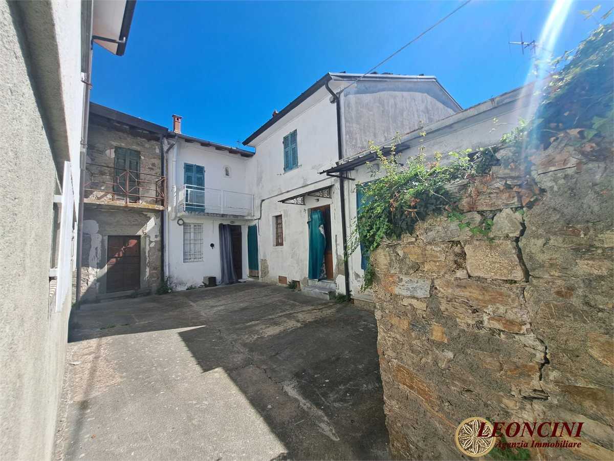 Casa Bi - Trifamiliare Via gigliana, Filattiera