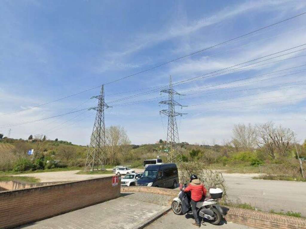 Box - Garage - Posto Auto Str. Massetana Romana  60, Siena