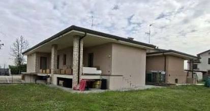 Villa, Azzano Mella