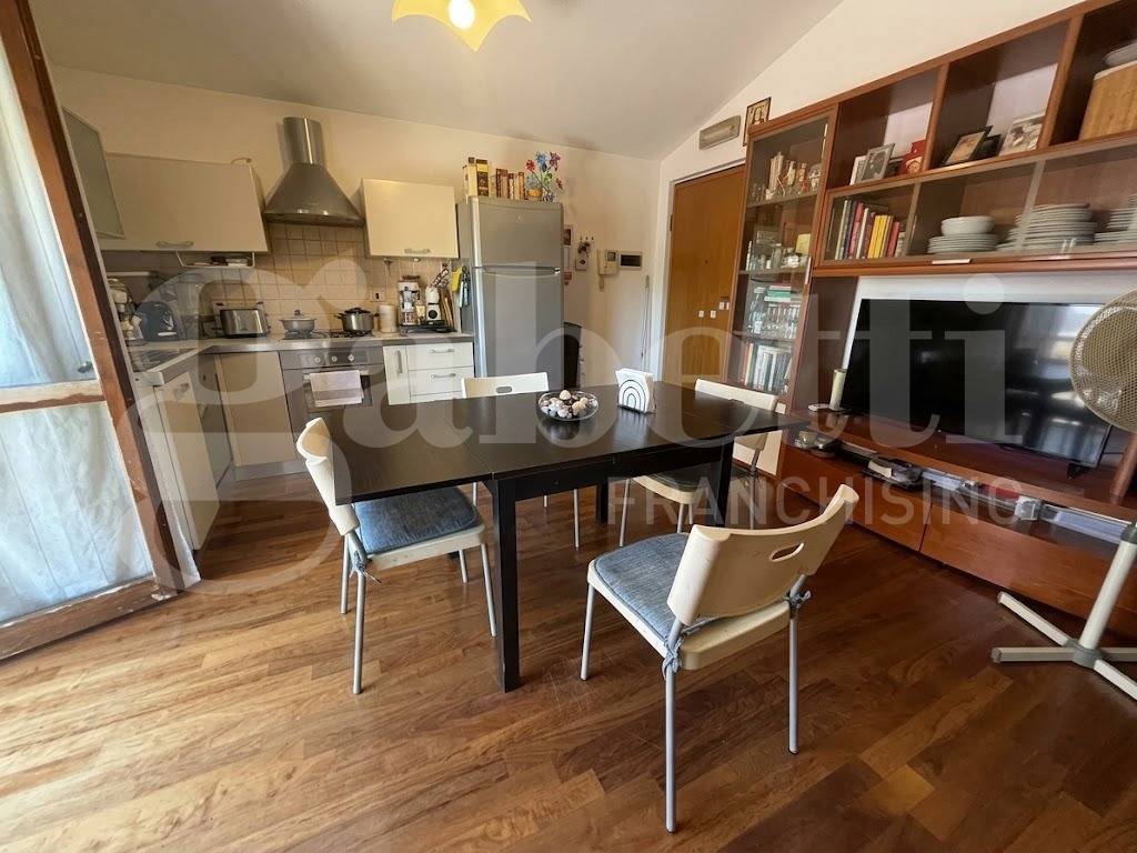 Appartamento Via santa Lucia di Costano, Bastia Umbra