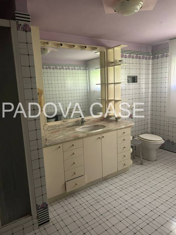 Casa indipendente Istituti - Ospedali, Padova