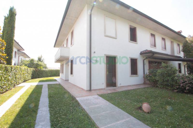 Casa Bi - Trifamiliare Via Nazario Sauro, Bolzano Vicentino