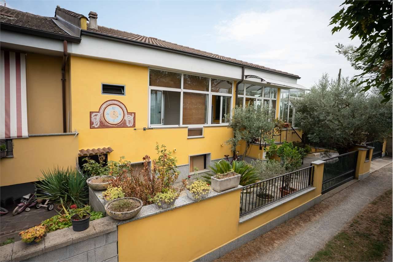 Villa Via San Paolo della Croce, Cameri