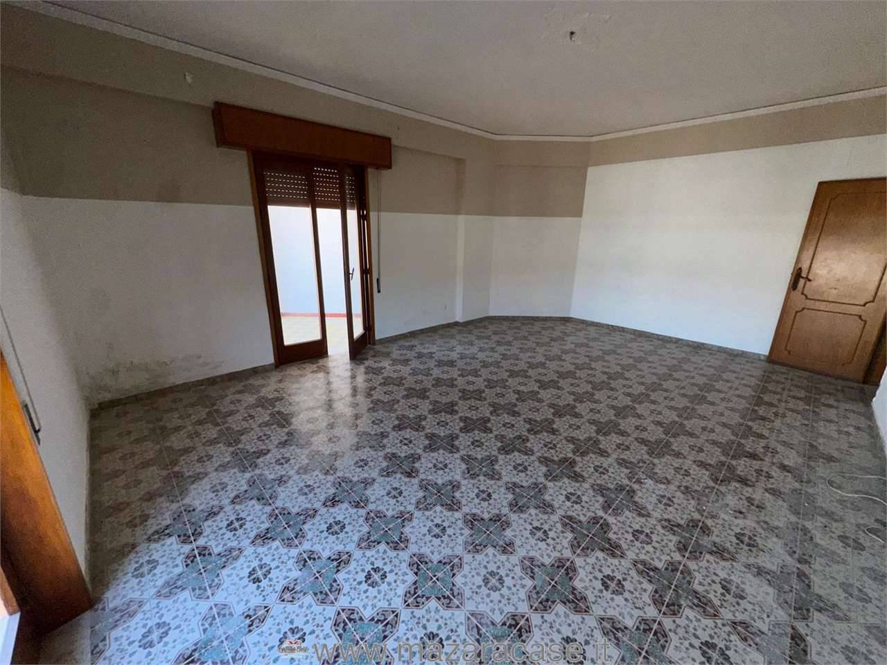 Appartamento Piazza Imam Al Mazari, 16a, Mazara del Vallo