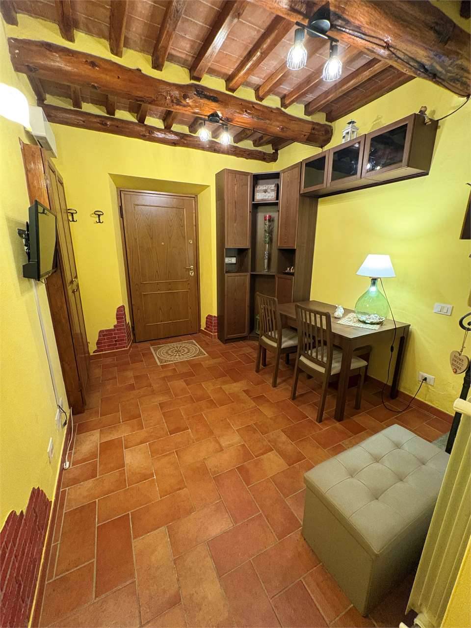Porzione di casa Segromigno in Monte, Capannori
