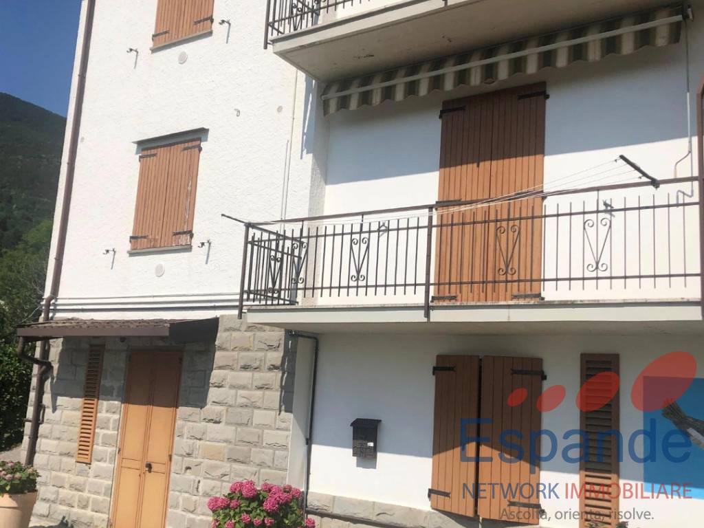 Appartamento Via Tre Novembre, Lizzano in Belvedere
