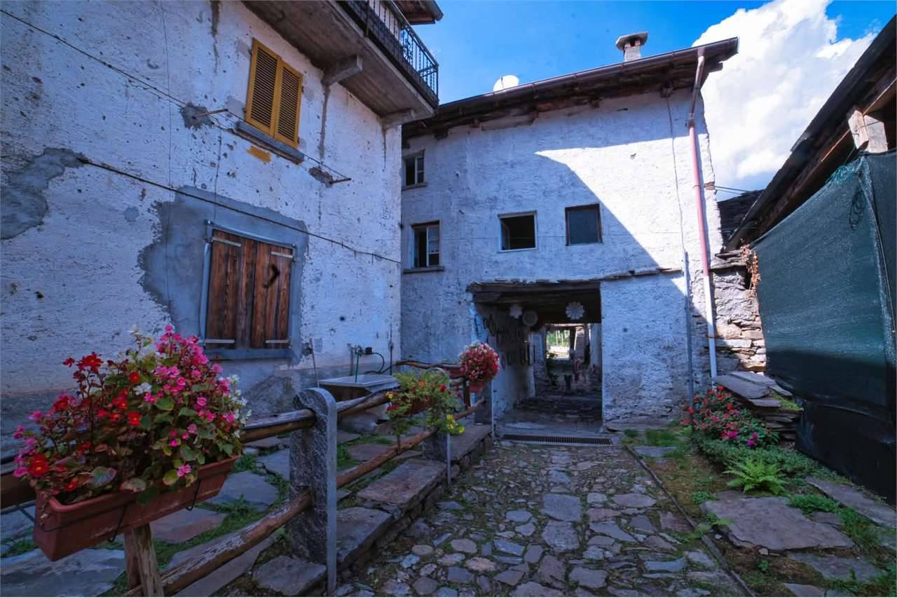 Porzione di casa Via Luigi Cantoni, Valle Cannobina