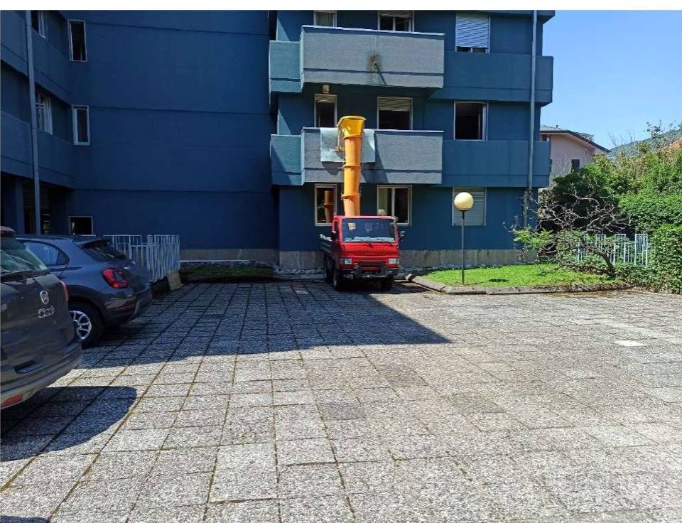 Box - Garage - Posto Auto Via Fiume, 14, Erba