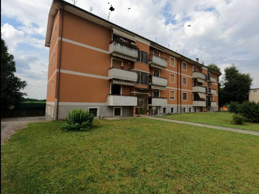 Appartamento Via Pietro Nenni, Castelgerundo