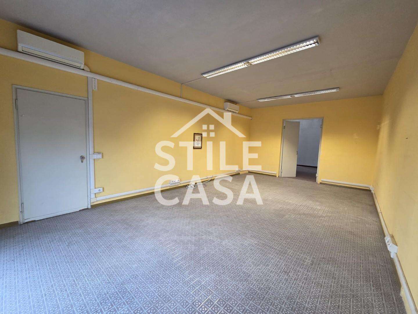 Locale commerciale Via Don Emilio Angeli,  63, Capannori