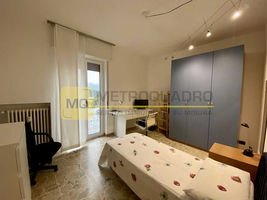 In camera singola viale filippo turati, Lecco