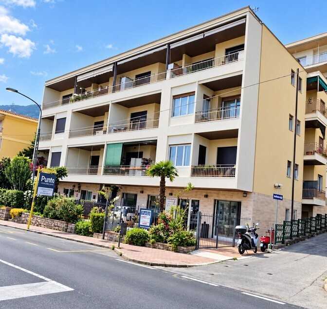 Appartamento Corso Regina Margherita, Ospedaletti