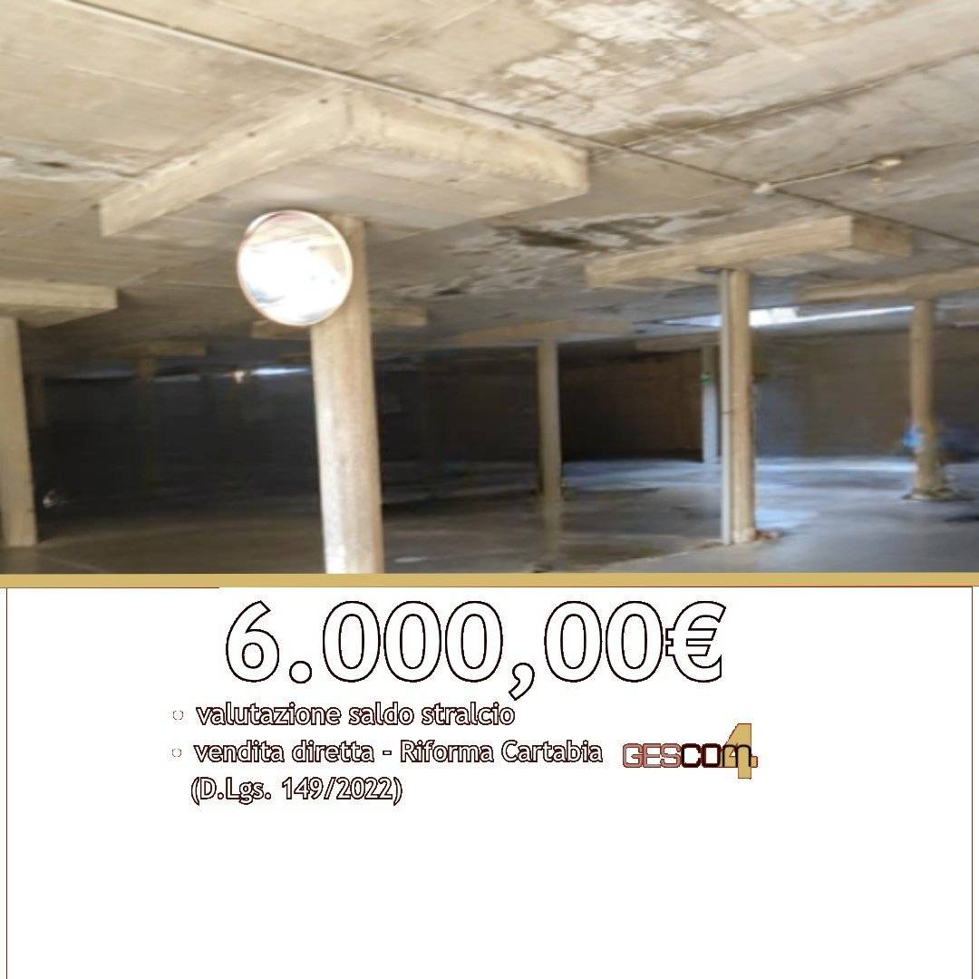 Box - Garage - Posto Auto Via Fiume, 14, Erba