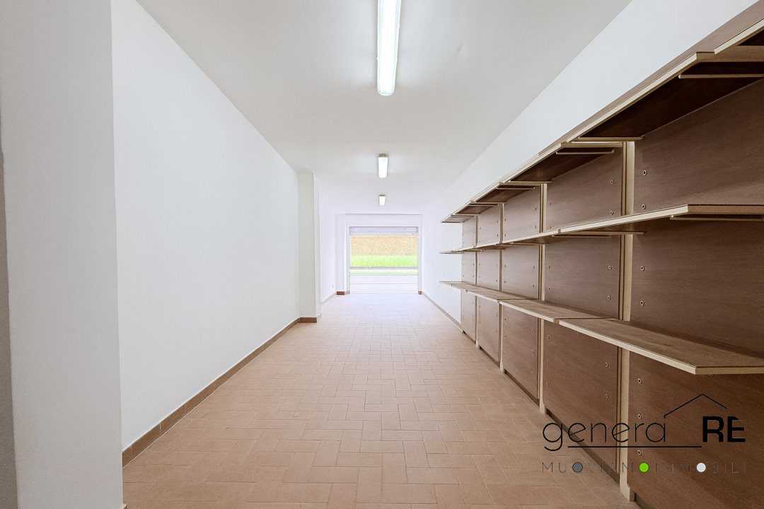 Box - Garage - Posto Auto Via Seneca, Pescara