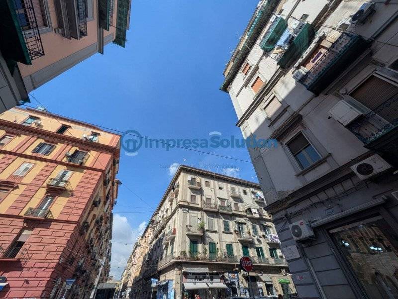 Negozio Vasto, Napoli