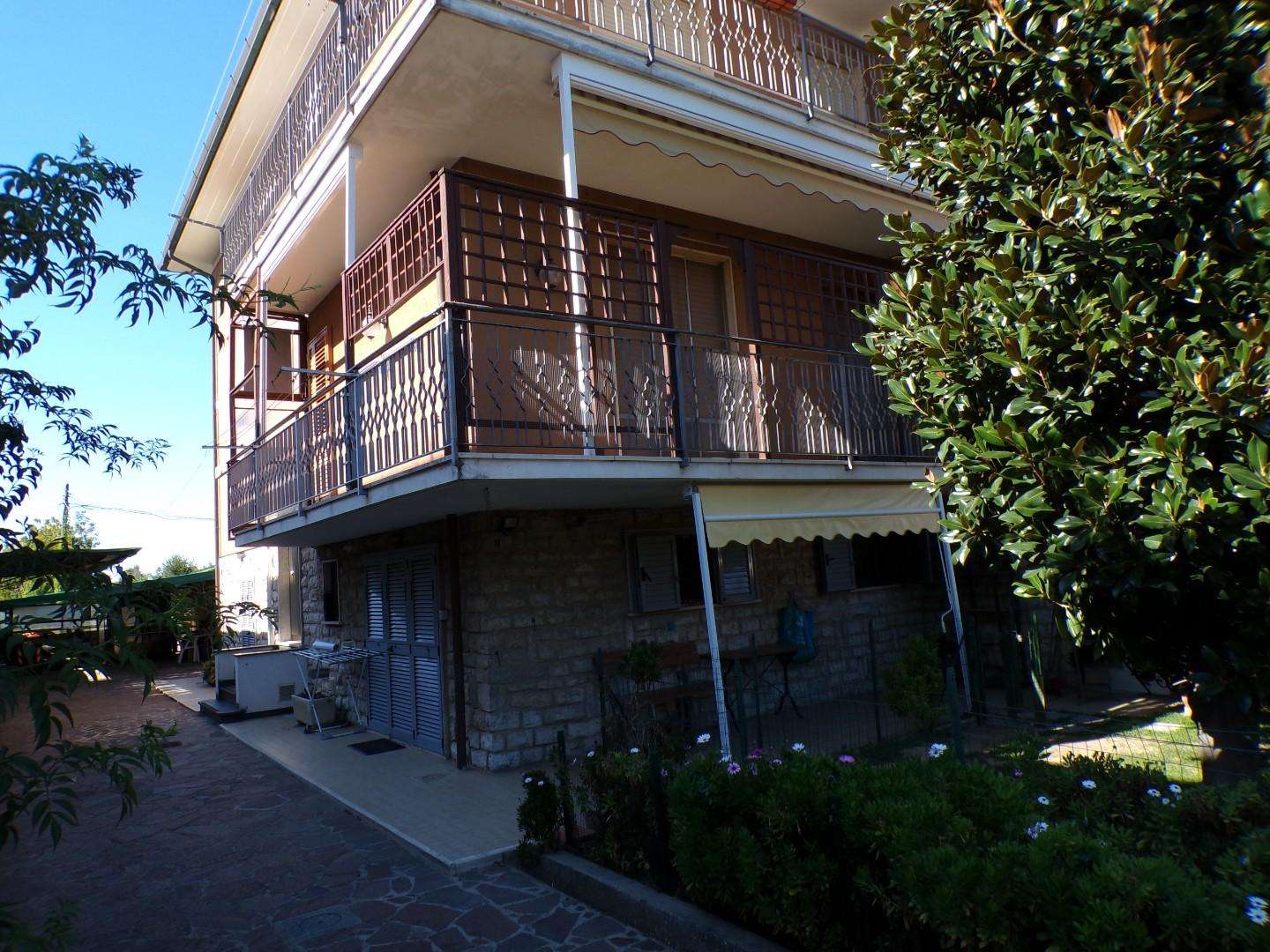 Casa Bi - Trifamiliare Via Piastroni,, Cascina