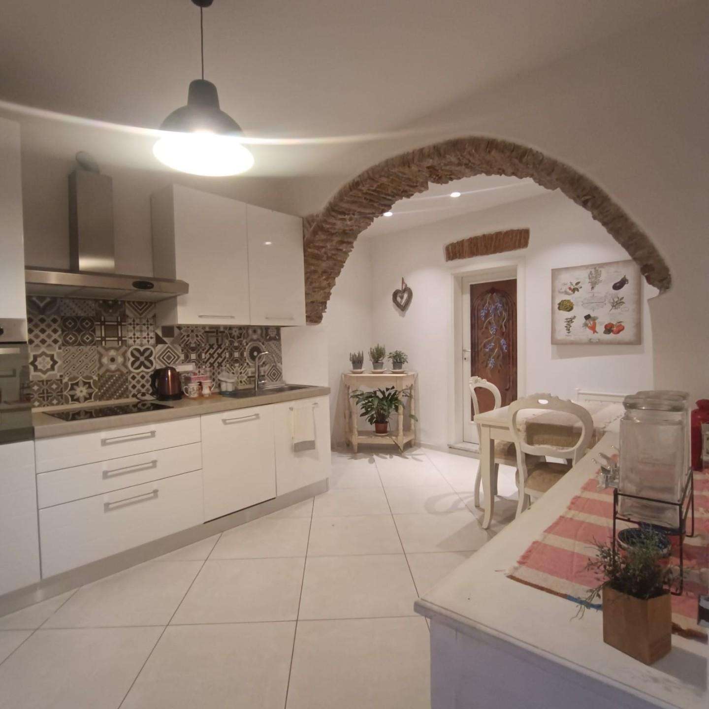 Casa Bi - Trifamiliare Via dei Colli,, Massa