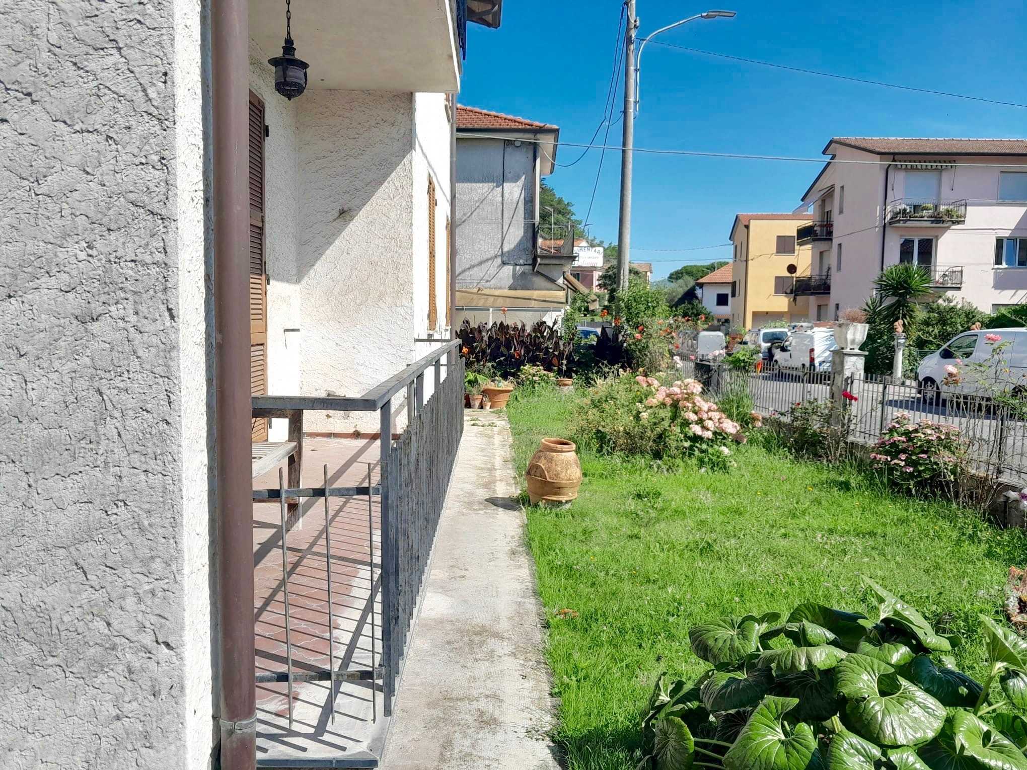 Porzione di casa Via Camisano, Ameglia