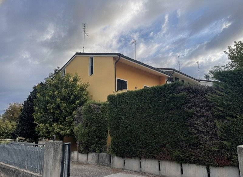 Casa Bi - Trifamiliare Via Fratelli Cairoli, Suzzara