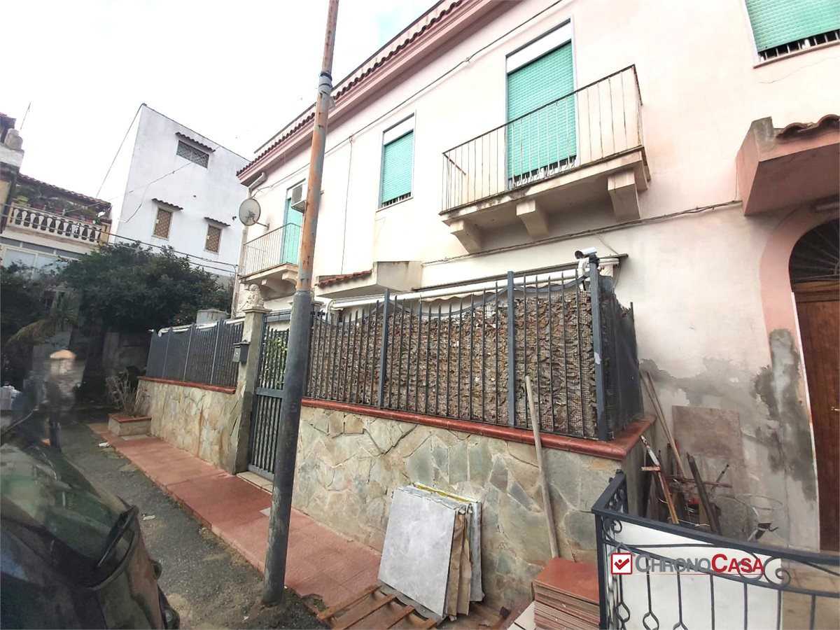 Casa Bi - Trifamiliare Gazzi, Mangialupi, Messina