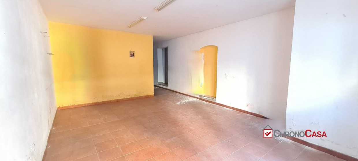Locale commerciale via consolare valeria, Messina