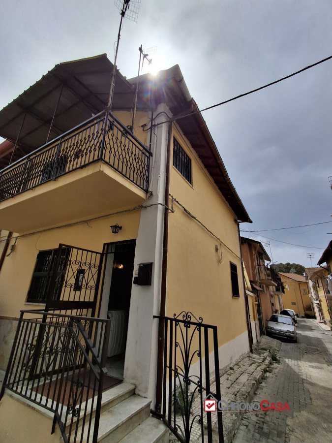 Villa via ascoli piceno, Messina