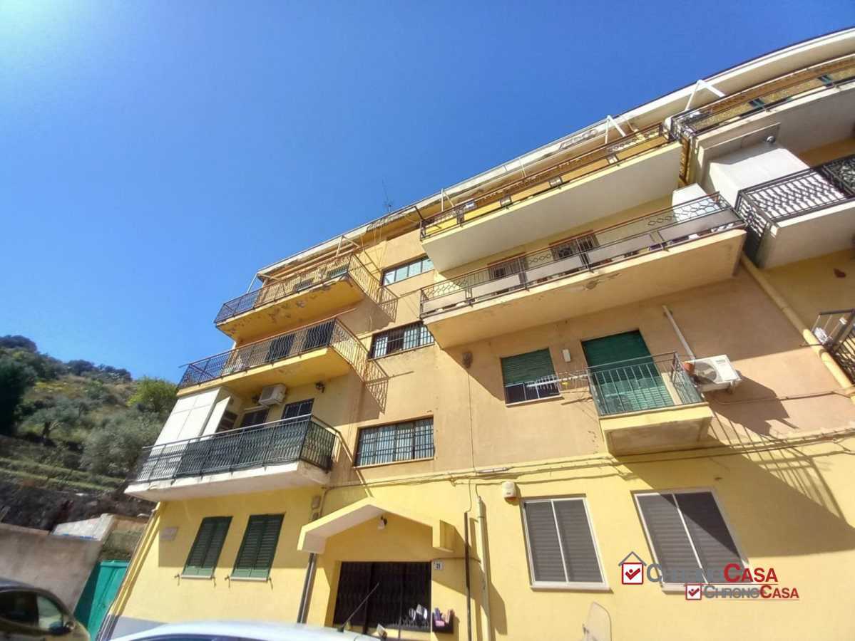 Appartamento Via Ghinigò, Messina