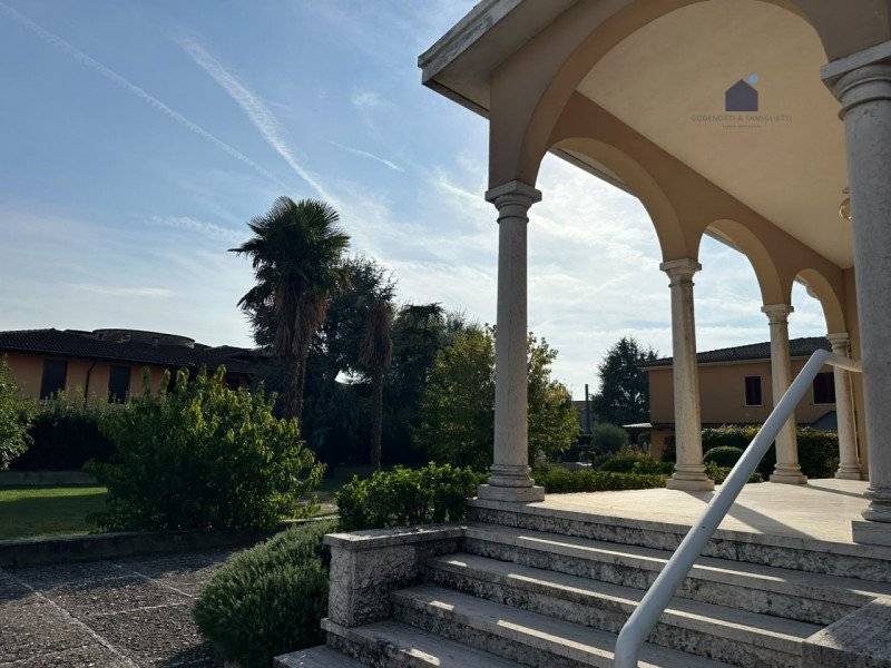 Villa Castelnuovo, Asola
