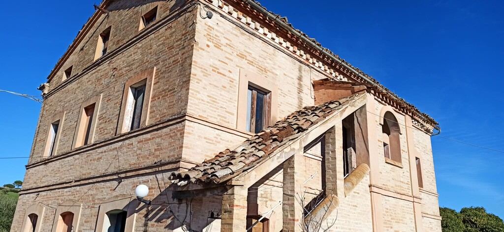 Casale Contrada Chiaravalle, 1, Treia