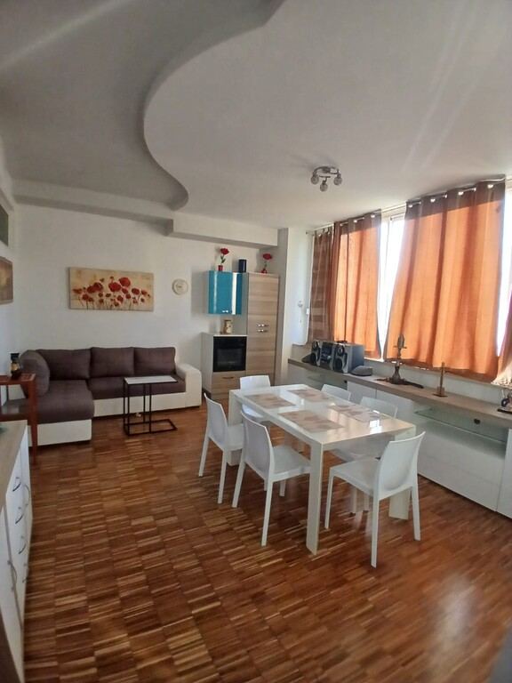 Appartamento Via Santorre di Santarosa, 1, Civitanova Marche