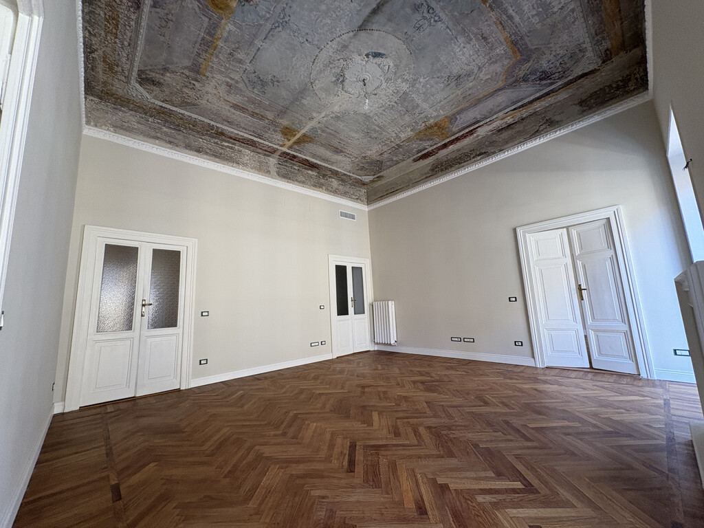 Attico - Mansarda Via Genova, 23, Roma