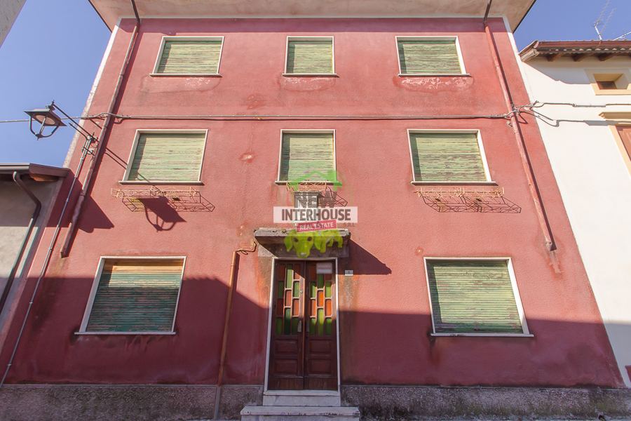 Appartamento Via Traiano, Maniago