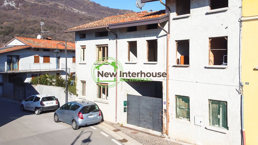 Appartamento Via Risorgimento, Montereale Valcellina
