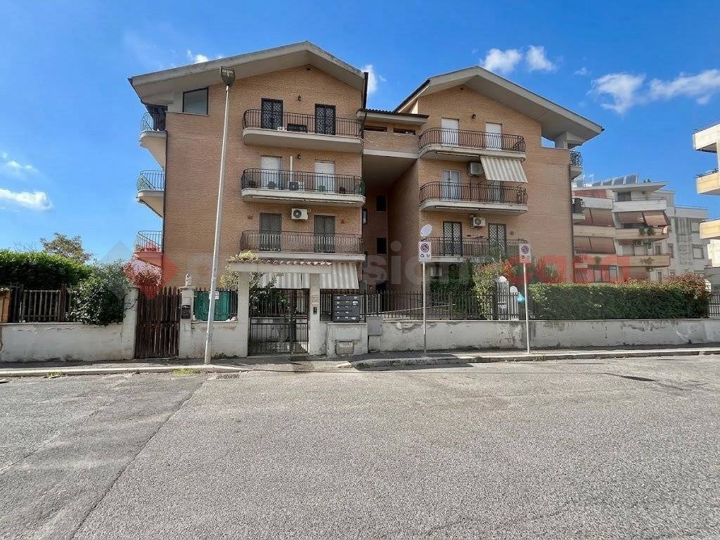Appartamento Via Adriano Casadei, Guidonia Montecelio