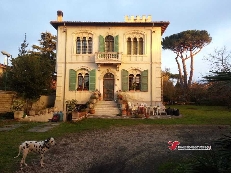 Villa via XXIV maggio, Grottaferrata