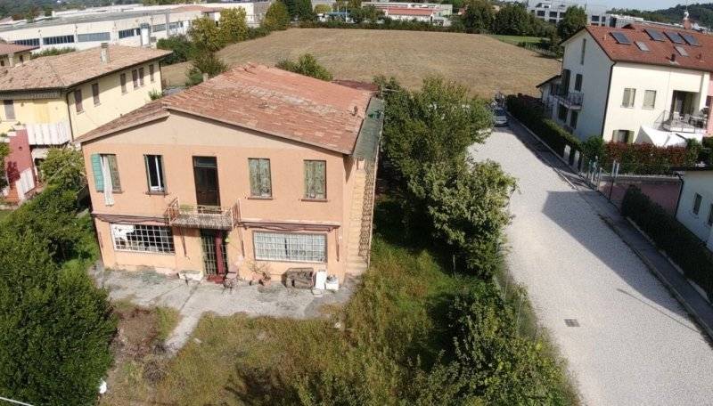 Casa indipendente Via Mirabello, Torreglia