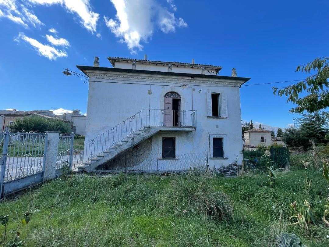 Casa indipendente Via Aia, Prata d'Ansidonia