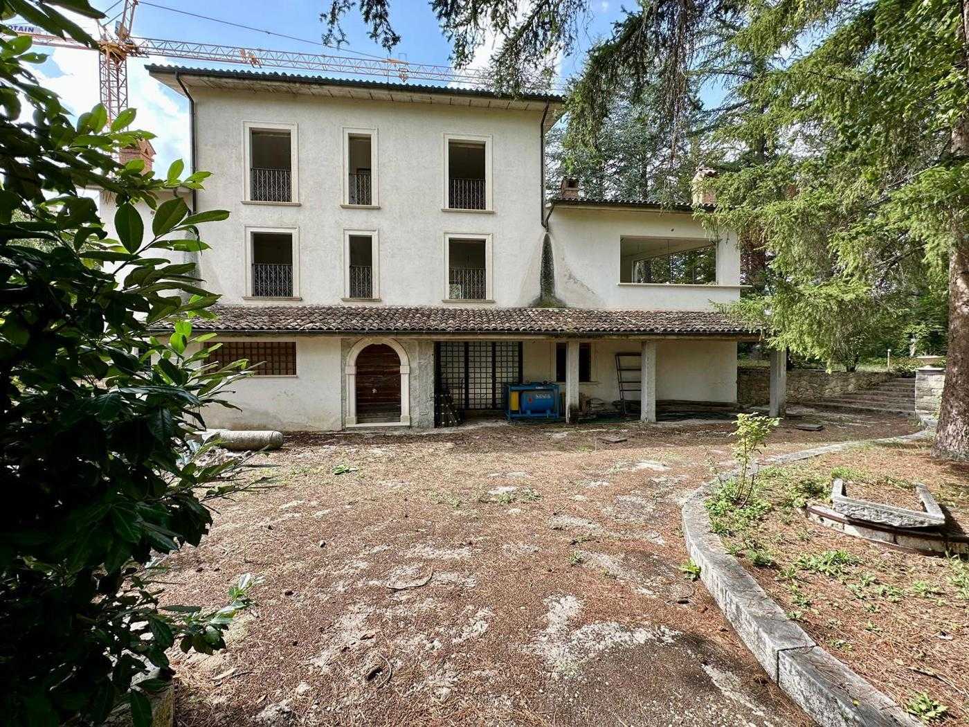 Casa indipendente Via Colle Cavallari, Pizzoli
