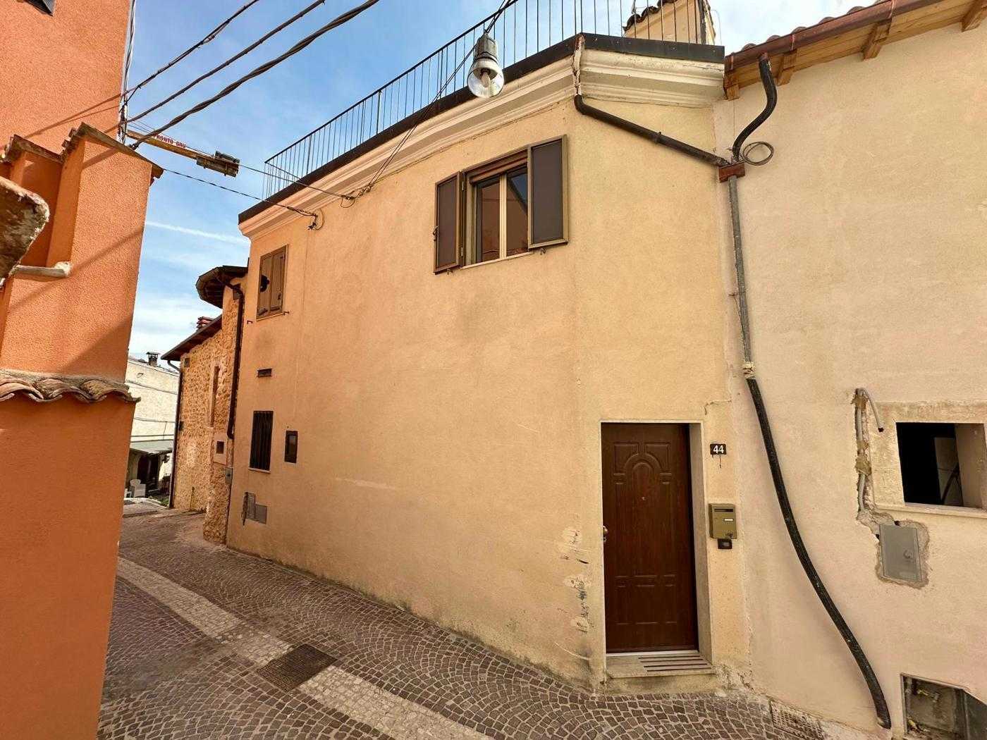 Casa indipendente Via del Protettore, San Pio delle Camere