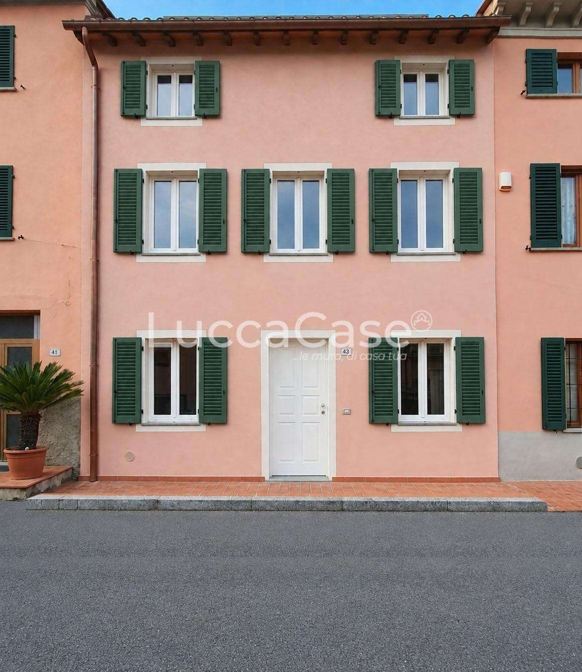 Palazzo - Stabile Via Sbarra,, Porcari