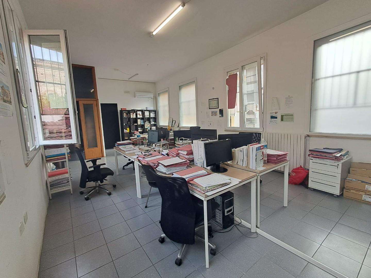 Ufficio Pontedera PI,, Pontedera