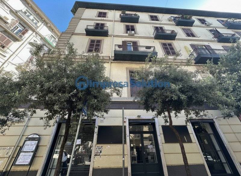 Negozio Corso Giuseppe Garibaldi, Napoli