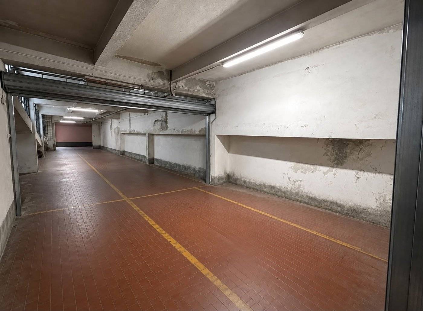 Box - Garage - Posto Auto Via Martiri Triestini, Milano