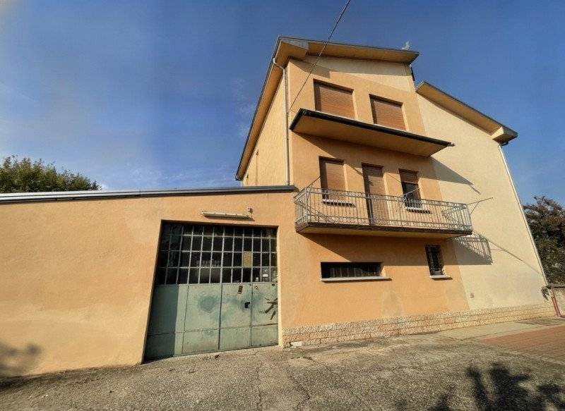 Casa indipendente Via Fratelli Cairoli, Suzzara