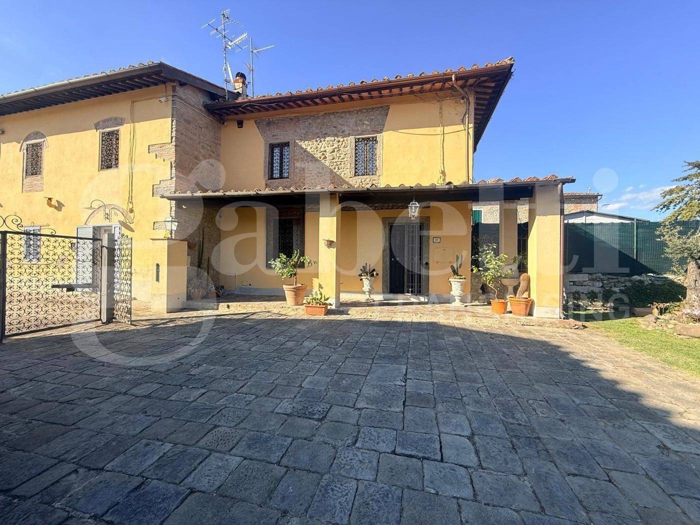 Rustico Via di Montebuono, Pistoia