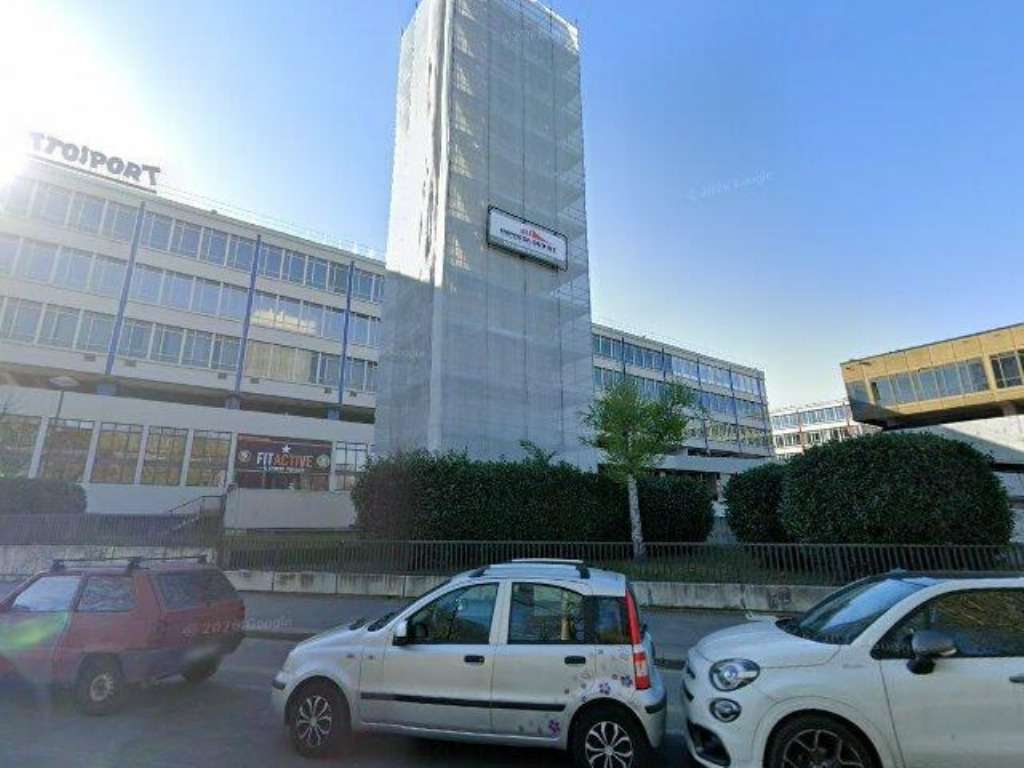 Magazzino - Deposito Torino,  185, Torino